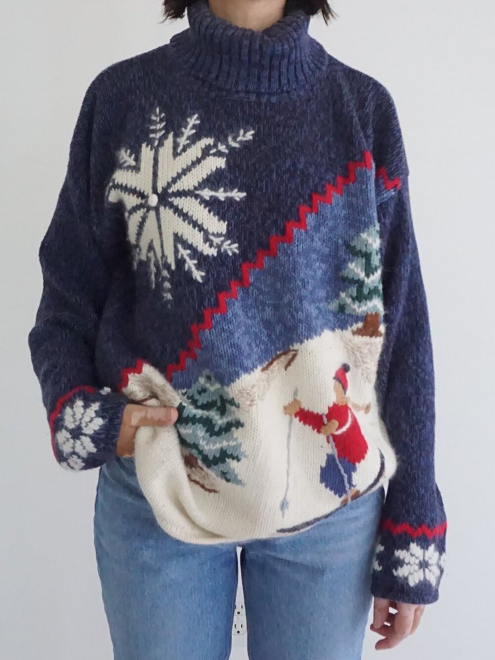 Vintage Northcrest Navy Blue Cream Snowflake Skier Mountain Christmas Sweater M